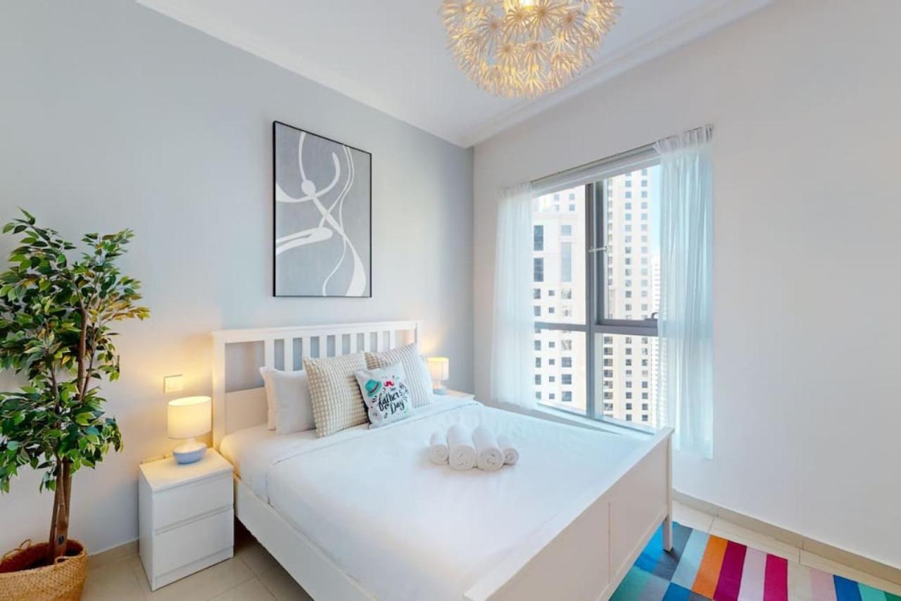Bay - Cosy Two Bedroom * Dubai