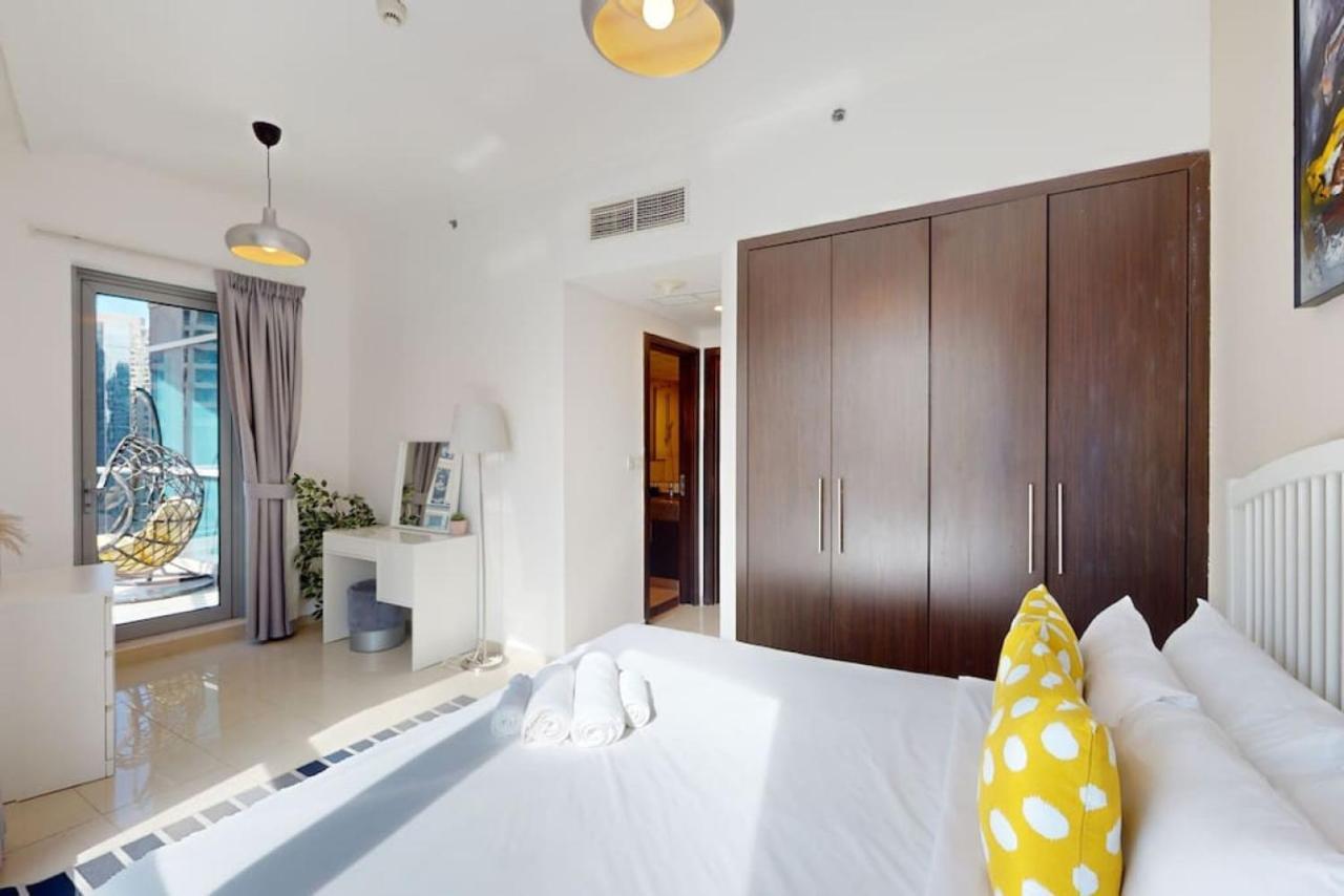 Bay - Cosy Two Bedroom Apartment Dubai